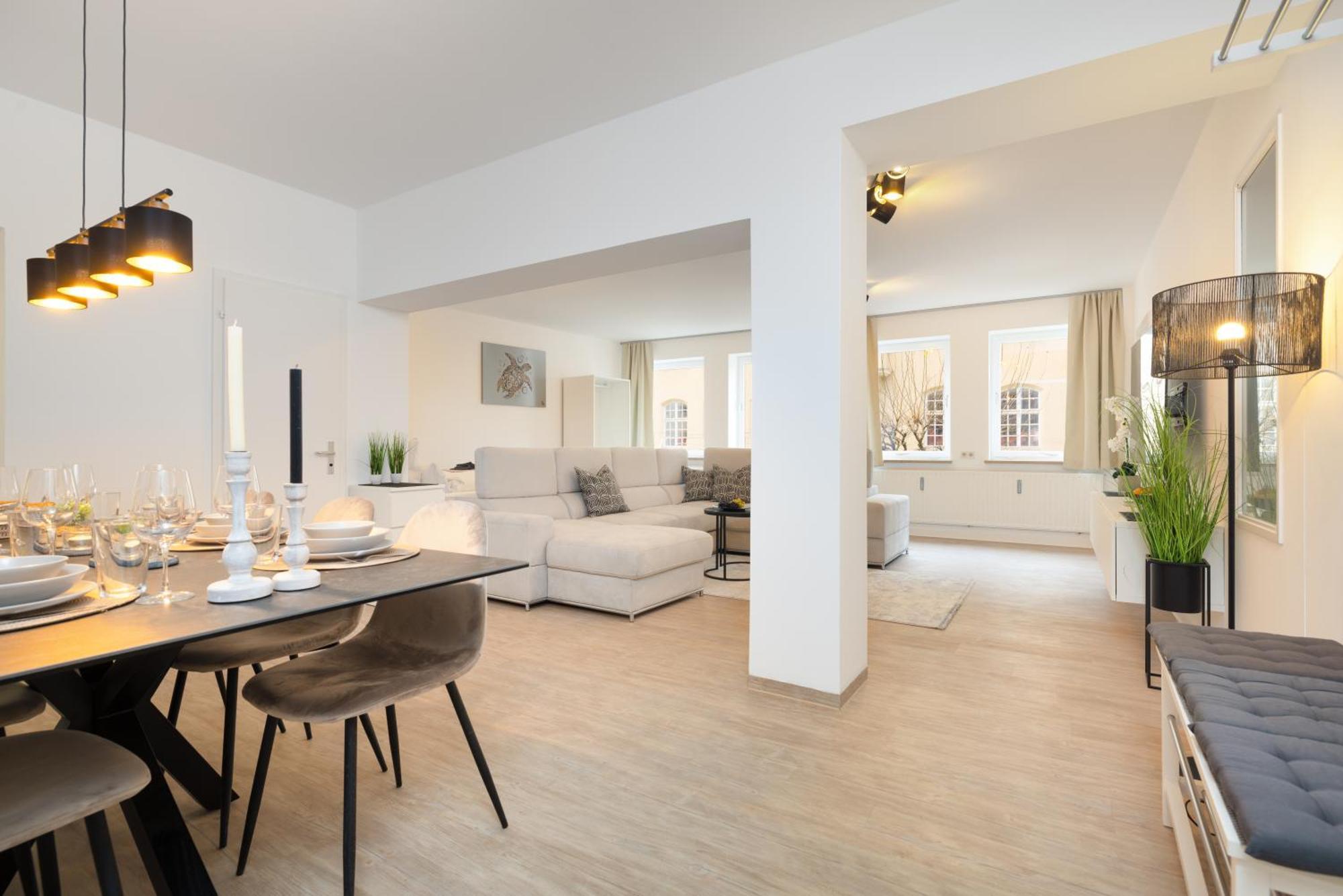 Primero City-Loftdomizil Innenstadt 84Qm Mit Grosser Gemeinschaftsterrasse アウグスブルク エクステリア 写真